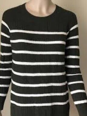 Old Navy Black and White Striped Crewneck Sweater